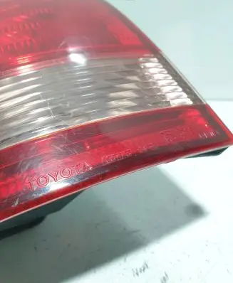 Toyota Avensis Verso Rear/tail lights 7652