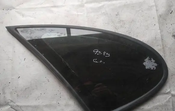 Renault Scenic I Rear side window as2