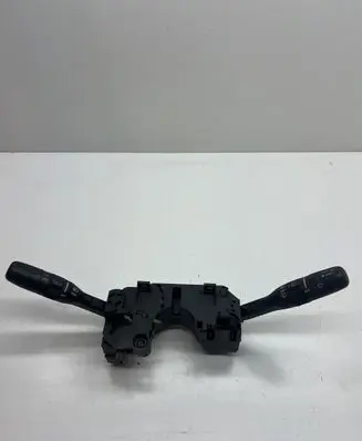 Wiper turn signal indicator stalk/switch