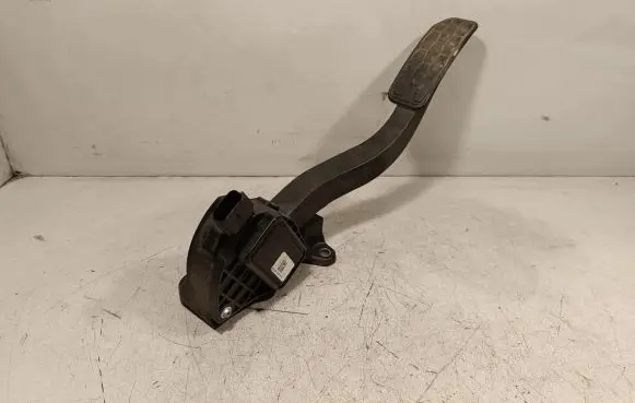 Jaguar XE Accelerator throttle pedal GX739F836CA
