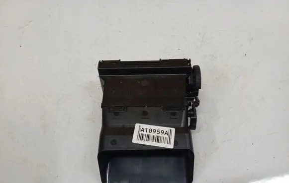 Ford Focus C-MAX Dash center air vent grill 3M51R014L21B0