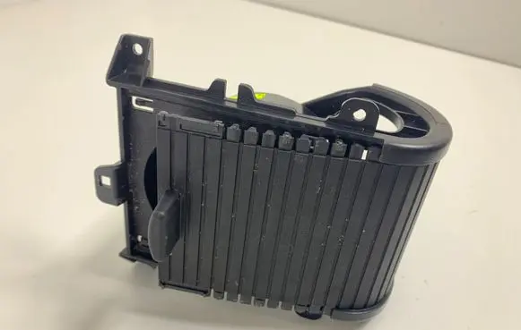 Cup holder front