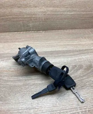Skoda Fabia Mk2 (5J) Ignition lock 4B0905851C WithKey