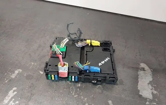Peugeot 206 Comfort/convenience module 9626460880 S105872300G