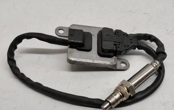 Mercedes-Benz C W205 Lambda probe sensor A0009051512 SNS621A 0009051512