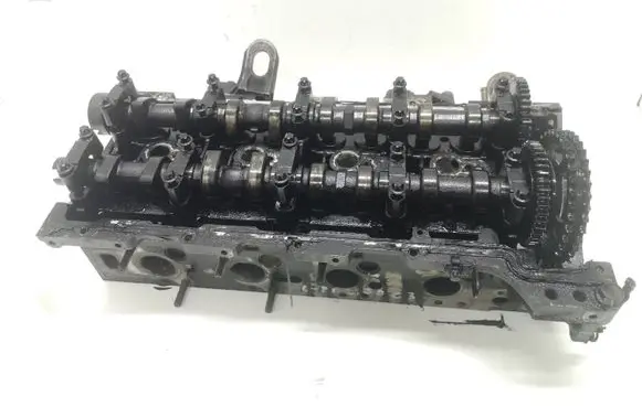 Chrysler PT Cruiser Engine head 