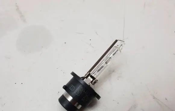 Land Rover Discovery 3 - LR3 Xenon bulb 85122