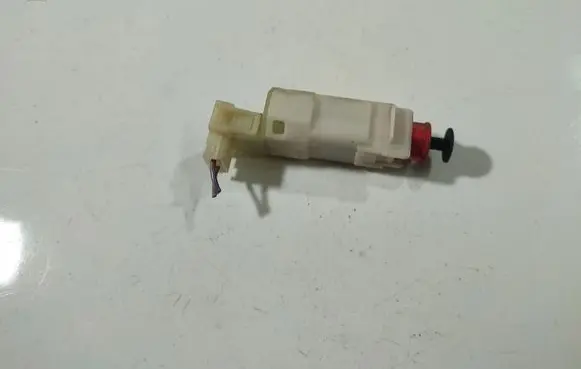 Opel Zafira A Brake pedal sensor switch 