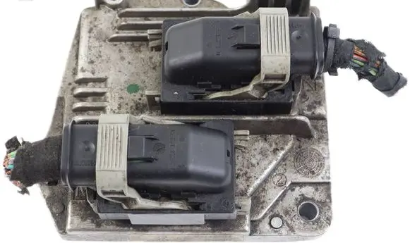 Opel Zafira B Engine control unit/module 55561172 FDMP 861172L60