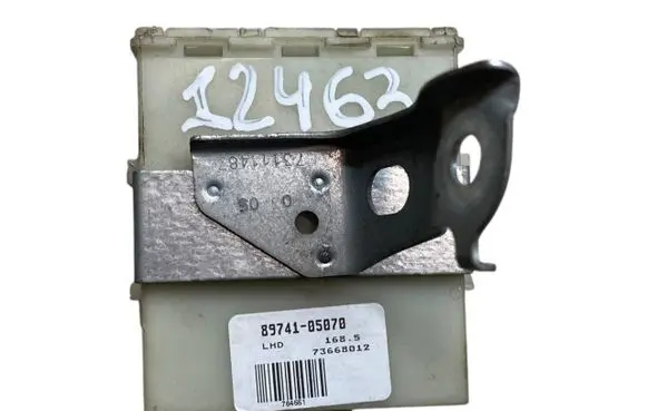 Toyota Avensis T250 Door central lock control unit/module 8974105070