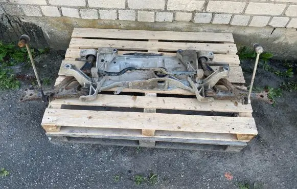 Skoda Octavia Mk2 (1Z) Front subframe 1K01993696