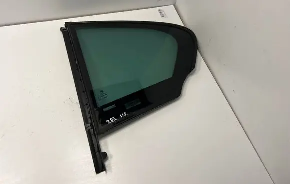 BMW 5 F10 F11 Rear vent window glass 7311245 60421910