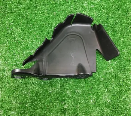 Audi A5 Intercooler air guide/duct channel 8W6121673C