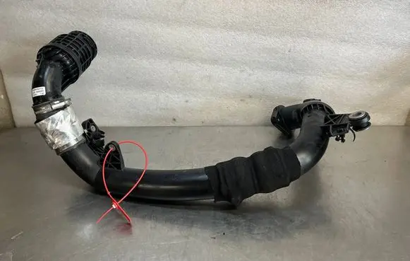 Renault Trafic III (X82) Coolant pipe/hose 