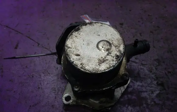 Vacuum pump