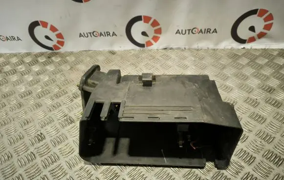 Chrysler Crossfire Other engine bay part 1705400624