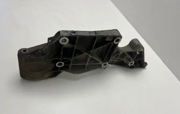 Audi A4 S4 B5 8D Generator/alternator bracket 045903143C 015803143C
