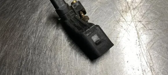 Volkswagen PASSAT B6 Crankshaft position sensor 036906433A 036906433
