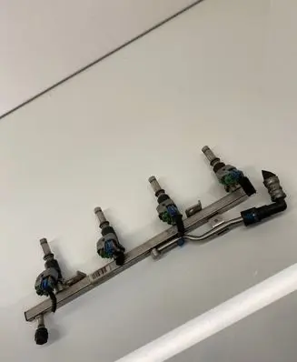 Opel Zafira B Fuel injectors set 55559375 25380933