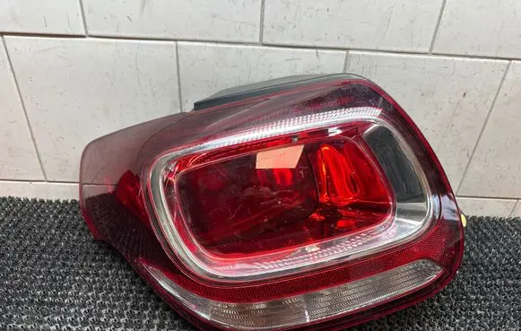 Rear/tail lights