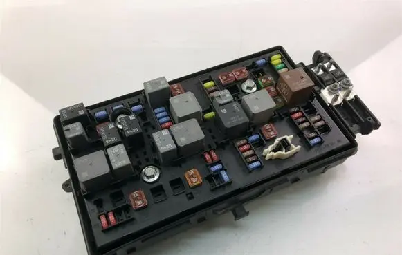 Chevrolet Cruze Fuse box set 95492931 K777