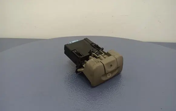 Renault Megane II Hand parking brake switch 8200243681A