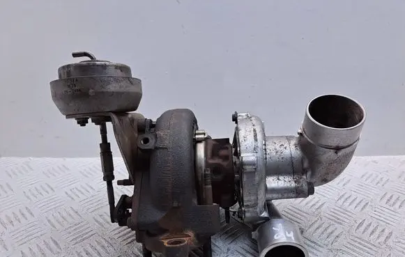 Toyota Corolla Verso AR10 Turbo 172010R020 0610040017 W06011953