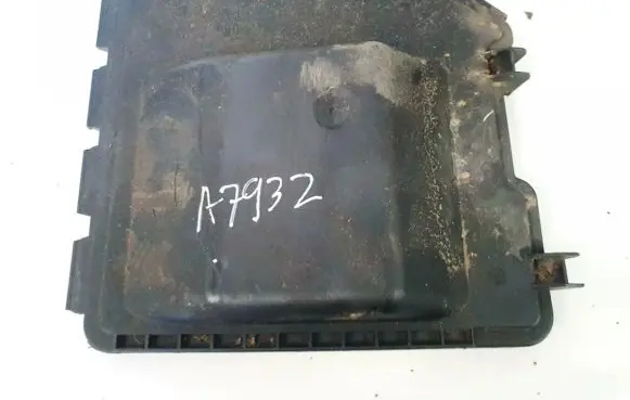 Opel Meriva A Fuse box cover 13144736