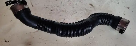 Mercedes-Benz B W246 W242 Intercooler hose/pipe A2465200001