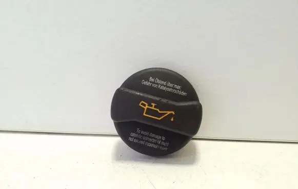 Volkswagen PASSAT B6 Oil filler cap 026103485K