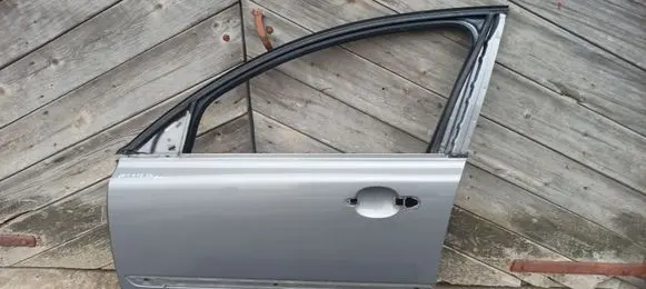 Volvo V50 Front door