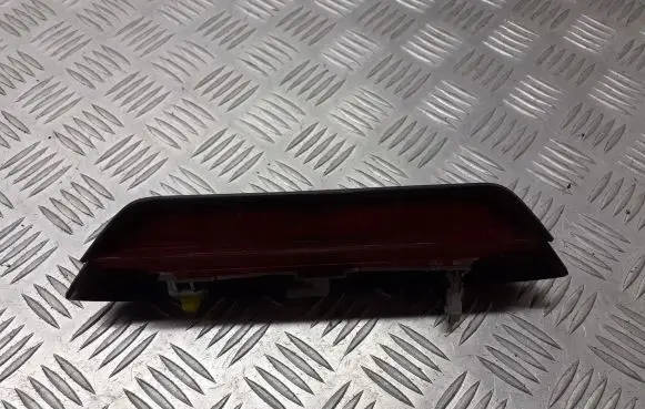Toyota Yaris Third/center stoplight