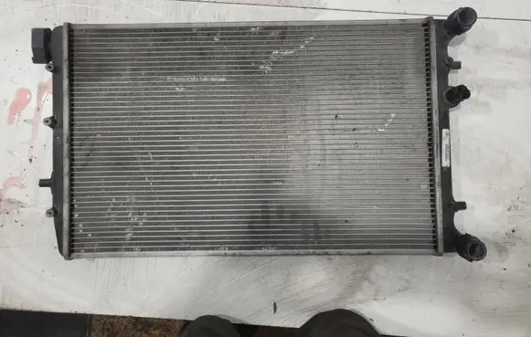 Skoda Roomster (5J) Coolant radiator 6Q0121253R