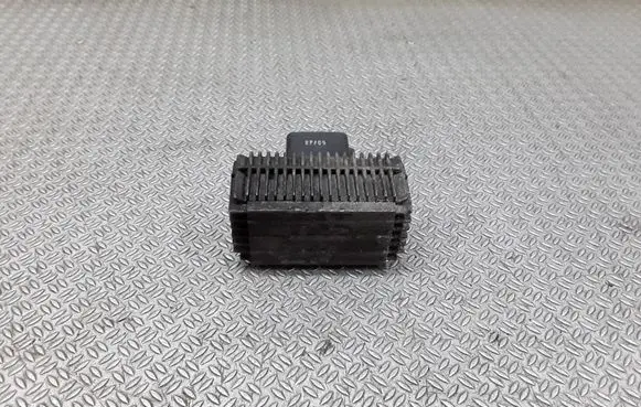 Opel Meriva A Glow plug pre-heat relay 55354141 51299018A