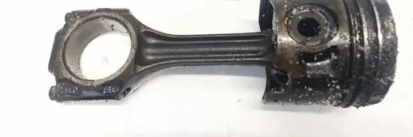 Volkswagen Golf III Piston with connecting rod 79L41