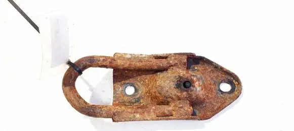 Toyota Corolla Verso AR10 Towing hook eye 