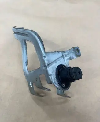 BMW 5 F10 F11 Other engine bay part 107020G