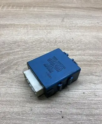 Toyota Yaris Door control unit/module 8598052051 0515003580