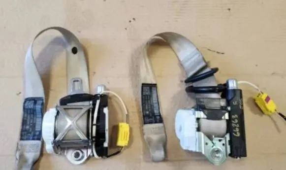 Volkswagen Eos Front seatbelt 1Q2857705B NE66263