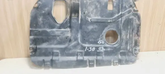 Hyundai i30 Engine splash shield/under tray 291102H300