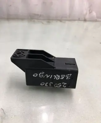 Citroen Berlingo Glow plug pre-heat relay 9803299780