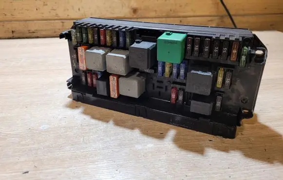Mercedes-Benz E W212 Fuse module A2129000106