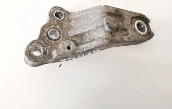 KIA Ceed Engine mounting bracket