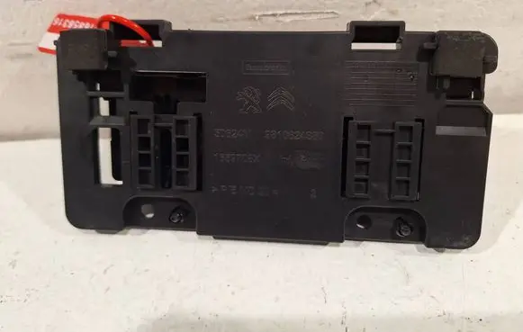 Peugeot 208 I Bluetooth control unit module 9810624380