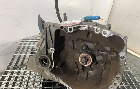 Renault Clio III Manual 5 speed gearbox JH3184