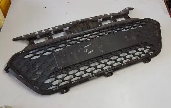 Hyundai i20 (GB IB) Front grill