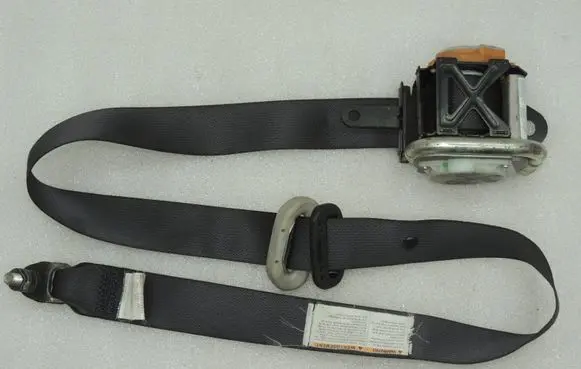 Suzuki Grand Vitara II Front seatbelt 8490166852BHE