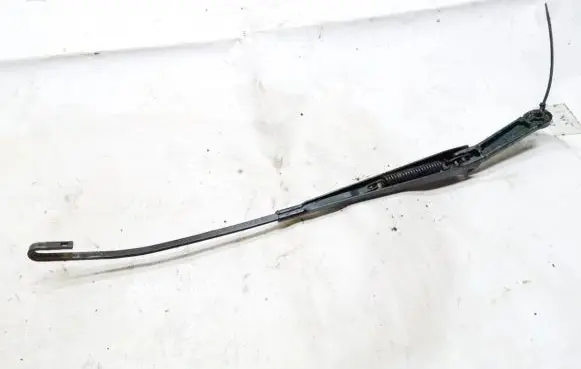 Opel Zafira A Front wiper blade arm 90582557