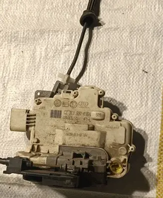 Audi Q7 4L Front door lock CZ3C1837015A