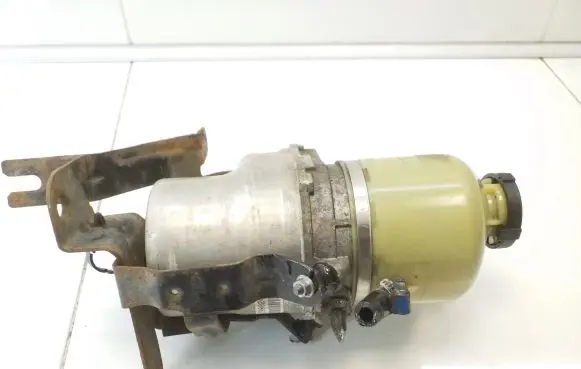 Ford Kuga I Power steering pump 1040085003094H0